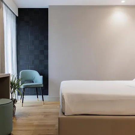 Mh & Hotell 4*