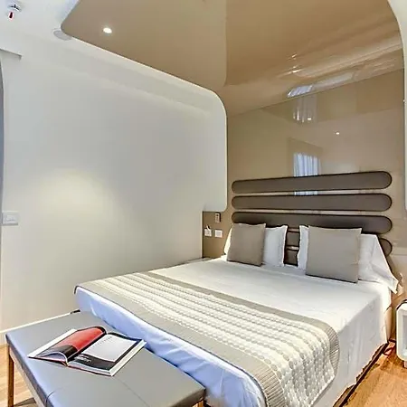 Mh & Hotell 4*